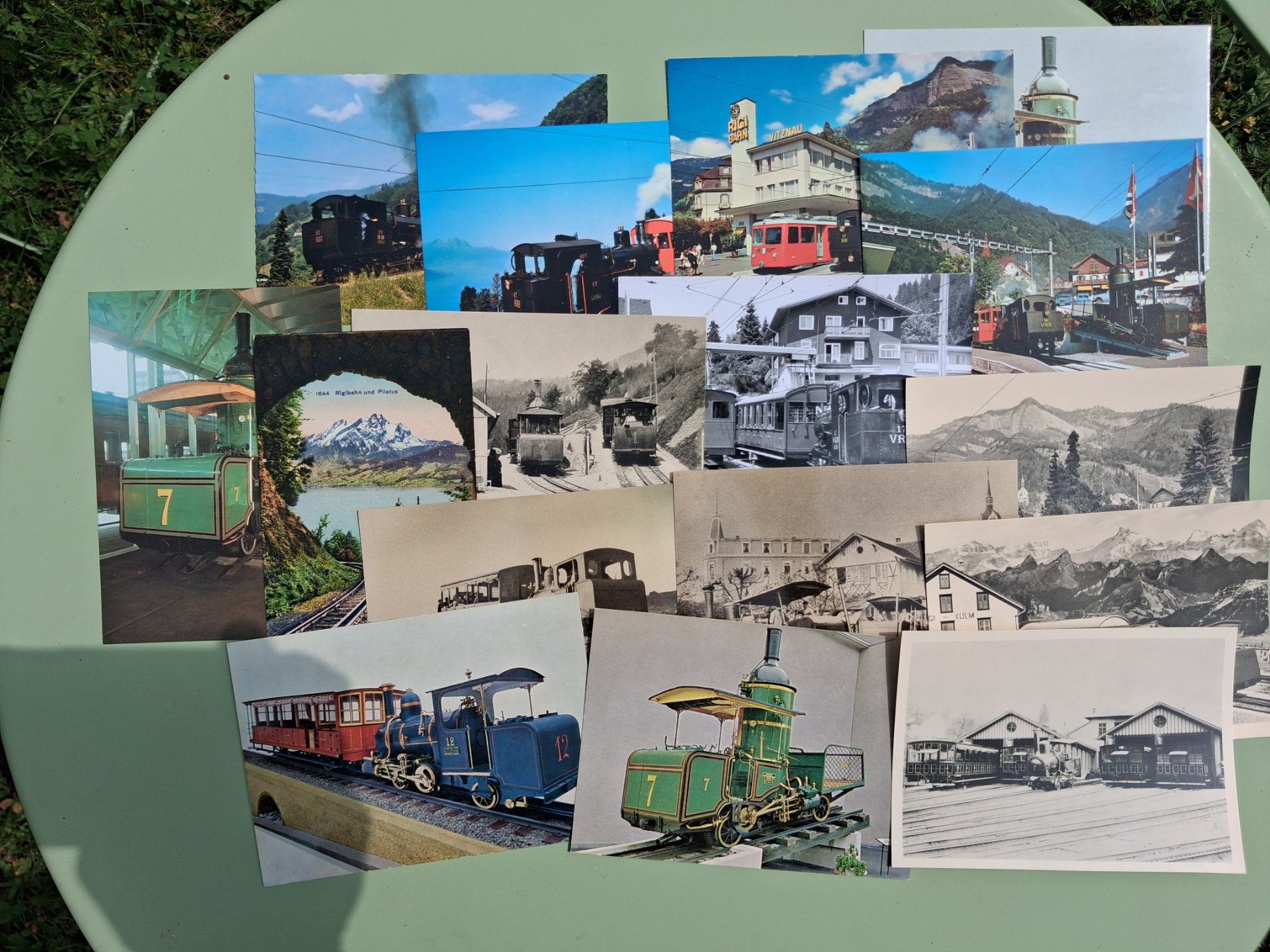 Cartes postales: 25 AK Vitznau-Rigi Bahn – D'occasion à Cheyres par Thiele