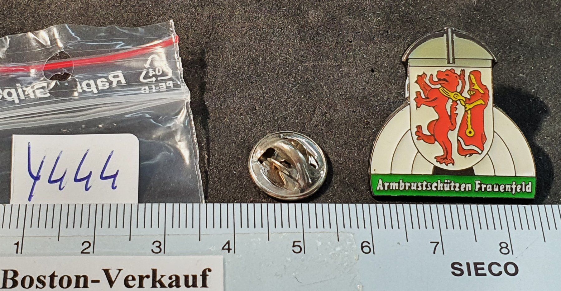 Plaketten & Abzeichen: Y444 - Pin Armbrustschützen Frauenfeld – Gebraucht aus Reinach BL von Boston-Verkauf 1