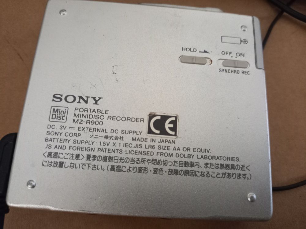 Sony MiniDisk Walkman MZ-R900 mit 10 Minidisc (Defekt) in Prez-vers ...