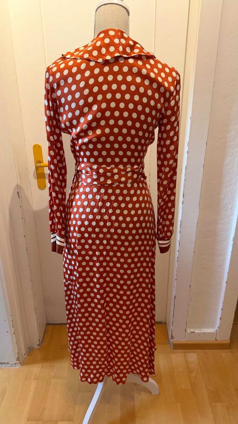 Kleider: Wunderschönes Kleid von Second Female – Neu (gemäss Beschreibung) aus Schaffhausen von _queen_c 1
