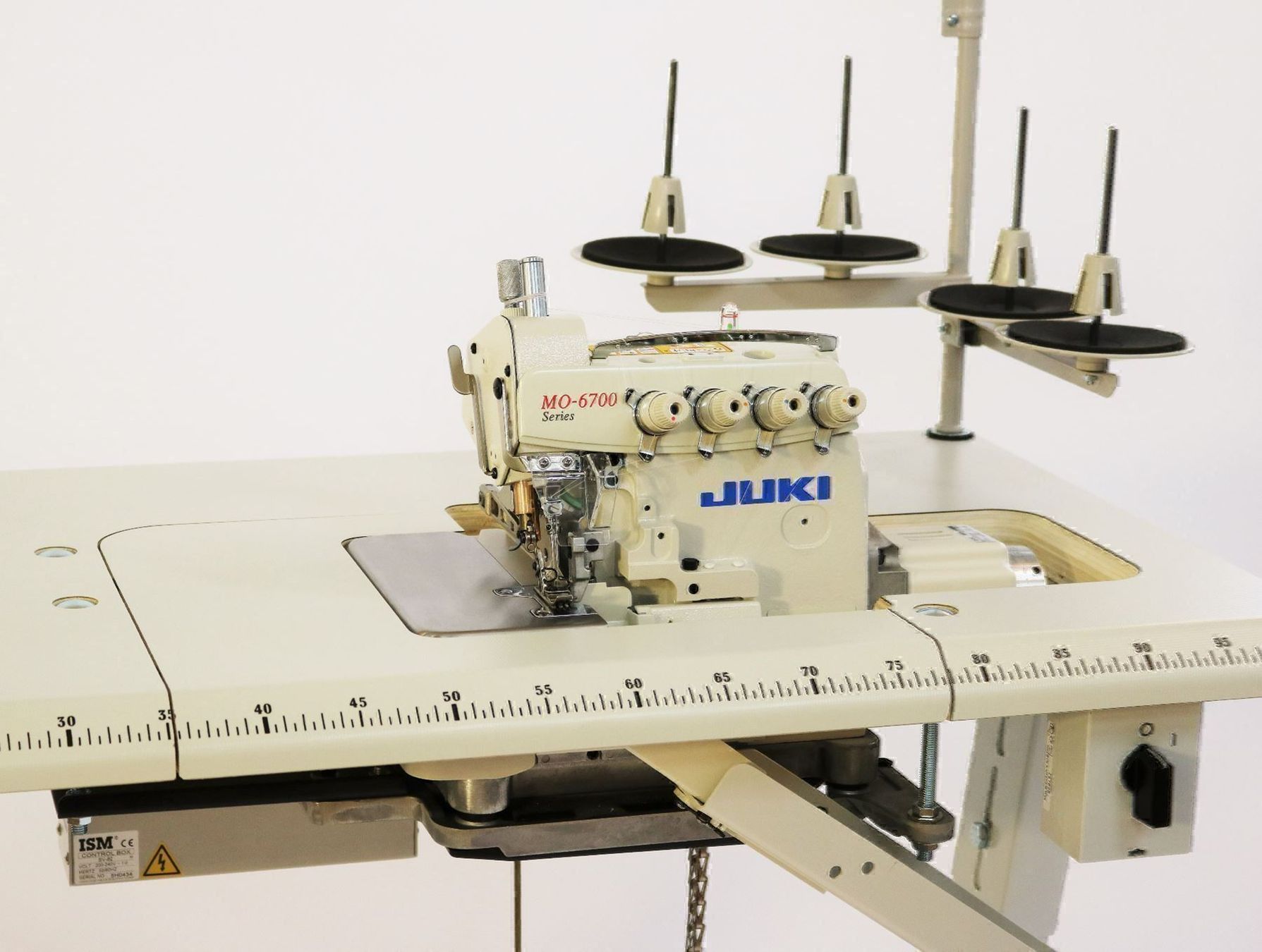 Juki Macchine da cucire: Overlock Industrienähmaschine JUKI Neu – Nuovo e nell'imballaggio originale da Rehetobel venduto da dani034 2