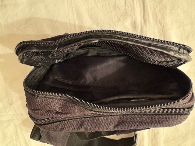 Taschen: BAUCHTASCHE - UMHÄNGETASCHE - X-ZESS – Gebraucht aus Honau von sainj 4