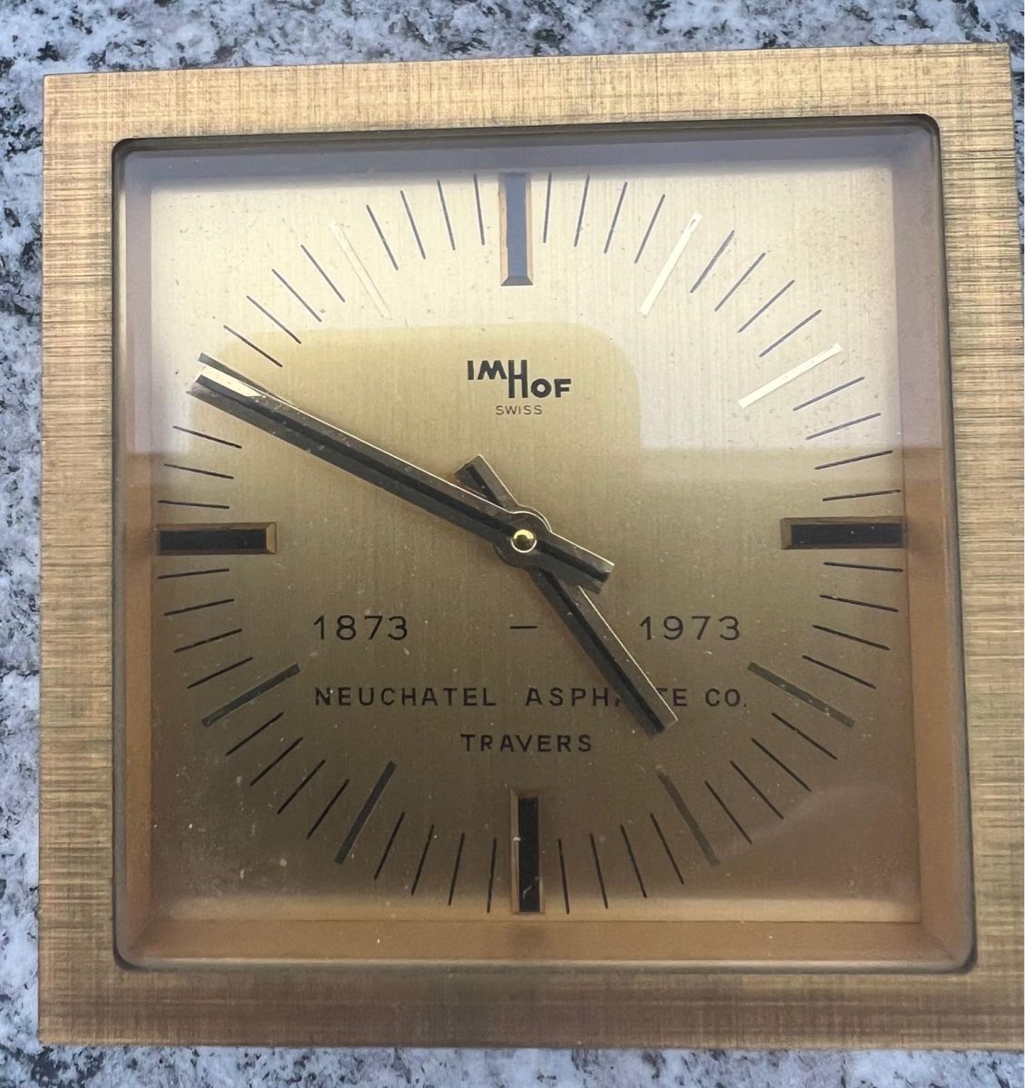 Réveils: Uhr mit Weckerfunktion – D'occasion à Bergdietikon par ulr_r9x5
