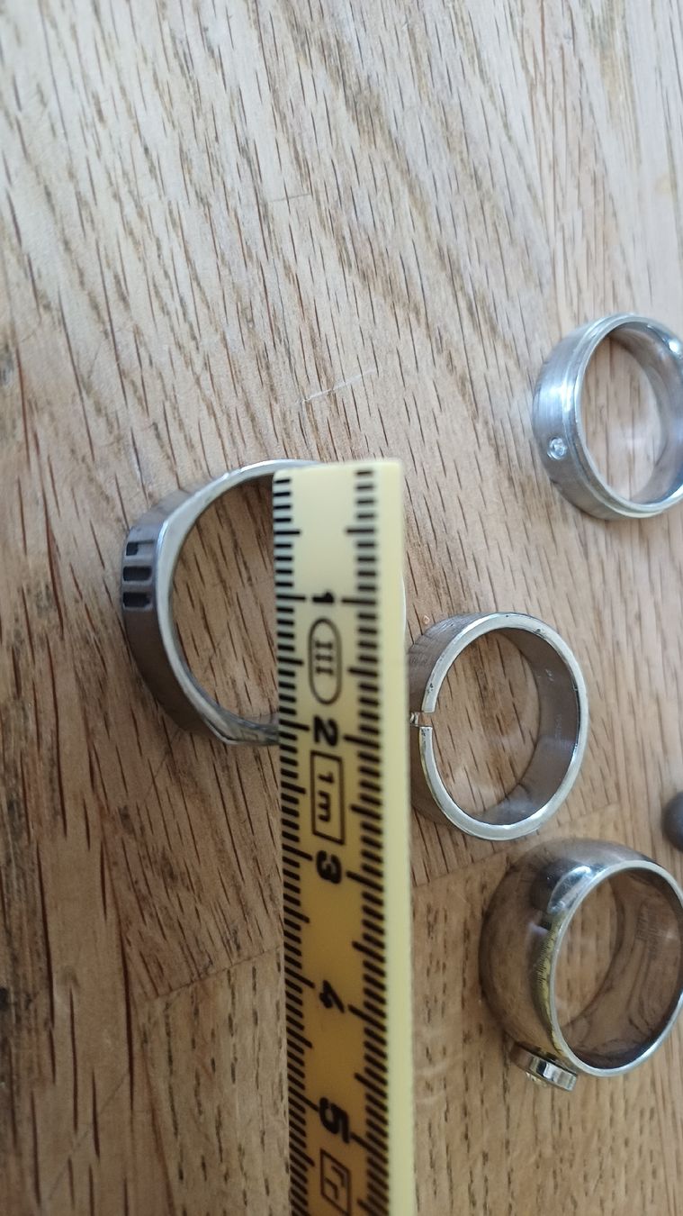 Anelli: 5 Cromstahl Ringe  – Usato da Flawil venduto da Pinkmalibu 5