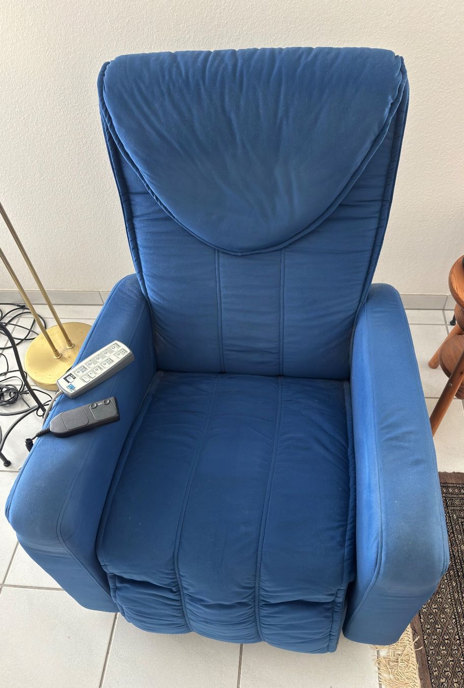 Sessel: Paradiso Relaxsessel mit Massagefunktion – Gebraucht aus Sonterswil von VD-Service