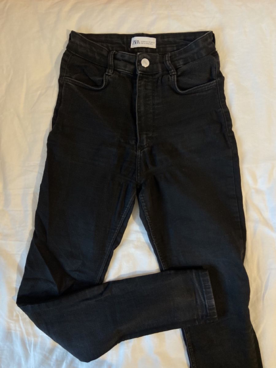 Zara Jeans: Jeans noir slim Zara – Gebraucht aus Chêne-Bougeries von sor_9rzp