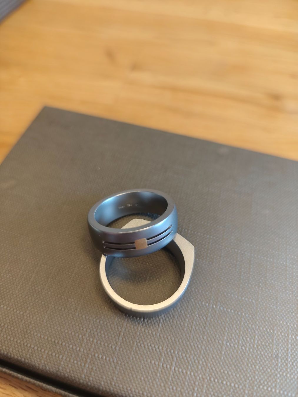Anelli: Ring Titan-Gelbgold Gr. 63 – Usato da Wimmis venduto da P4tEkP87 2