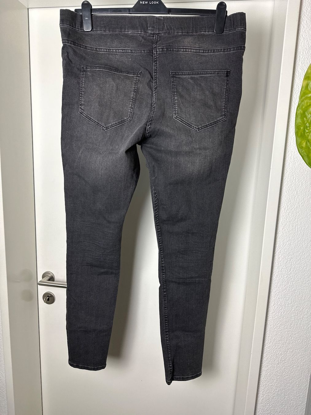 H&M Jeans: Jeans von H&M Grösse 52 – Usato da Aarburg venduto da Tonija 2
