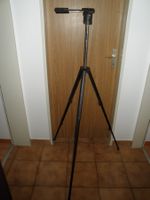 Grosses neuwertiges Stativ (ca. 150cm). Marke: Bilora / Prof