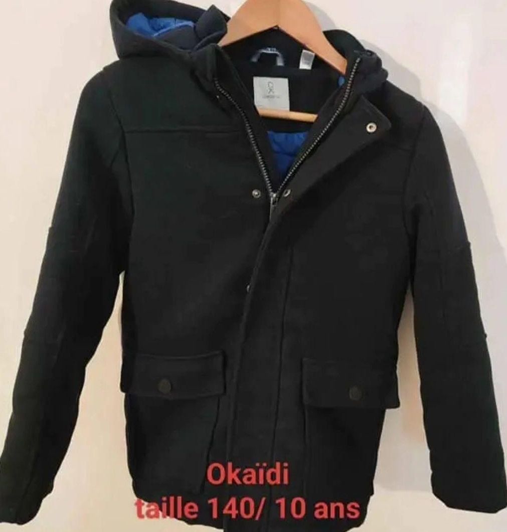 Giacche & Cappotti: Veste Okaidi noire taille 140 / 10 ans – Usato da fribourg venduto da pegalex
