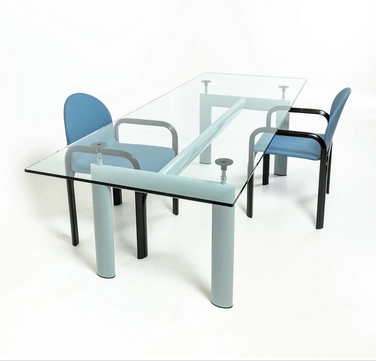 Cassina Tische: Cassina baby blue LC 6 dining table  – Gebraucht aus Thalwil von 0041angel