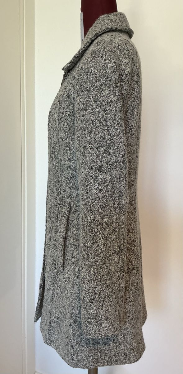 Cappotti: Cappotto corto mélange bianco/nero.  – Usato da Magadino venduto da ber_6kbt 2