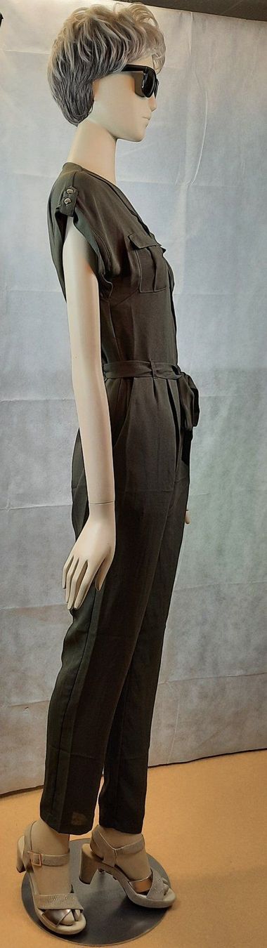 Tute: VILA Jumpsuit V-Ausschnitt olive Gr. XS – Nuovo e nell'imballaggio originale da Seuzach venduto da VT-Collections1 4
