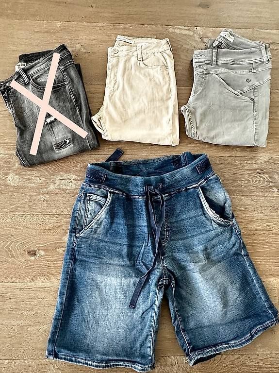 Lotti di vestiti: Kleiderpaket mit 22 Teilen, Grösse L – Usato da Hettlingen venduto da Speedy79 1
