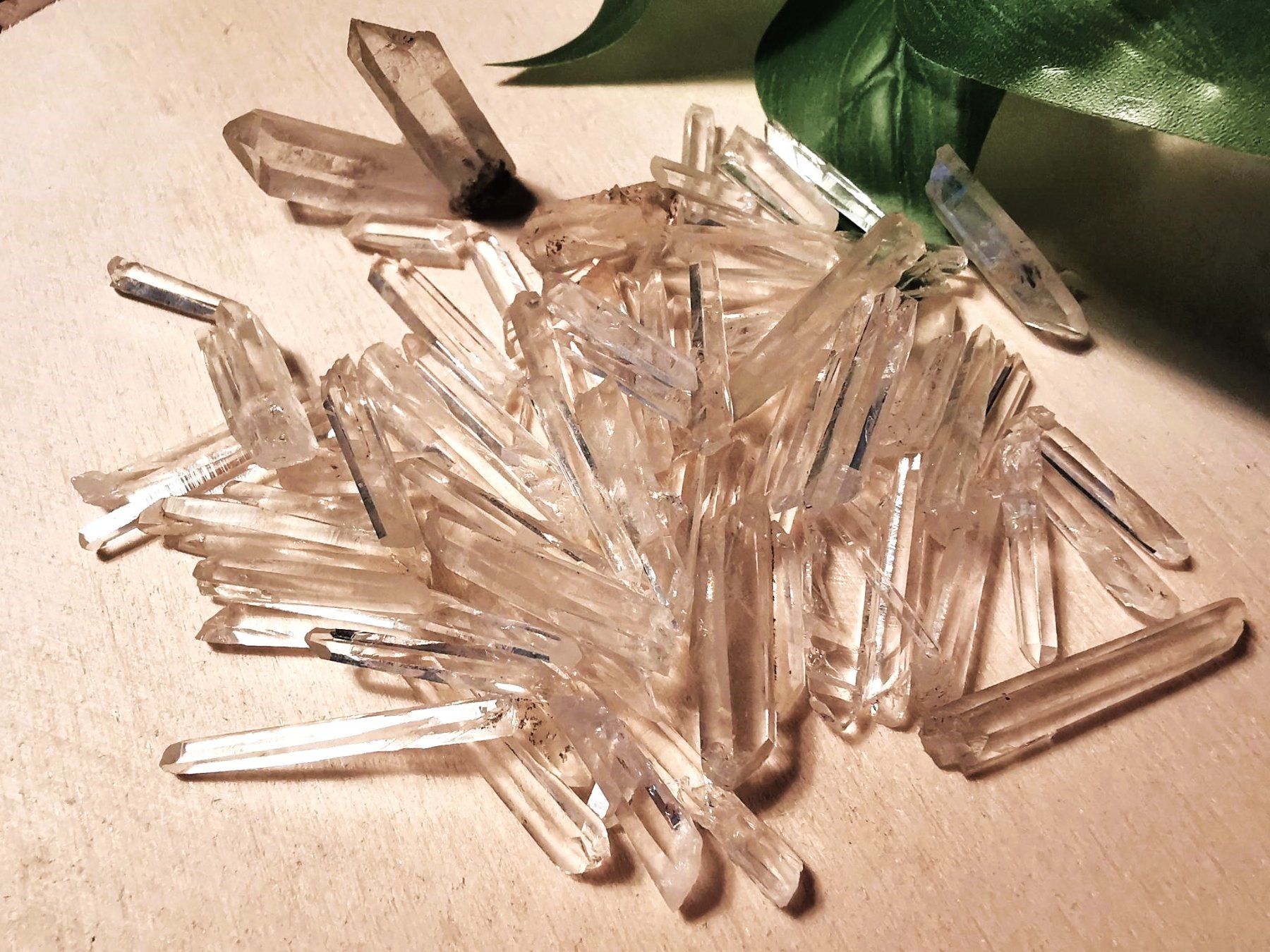 Mineralien & Heilsteine: 5-7cm natürlich Bergkristall Spitzen – Neu und originalverpackt aus Dierikon von Buntspecht-10 7