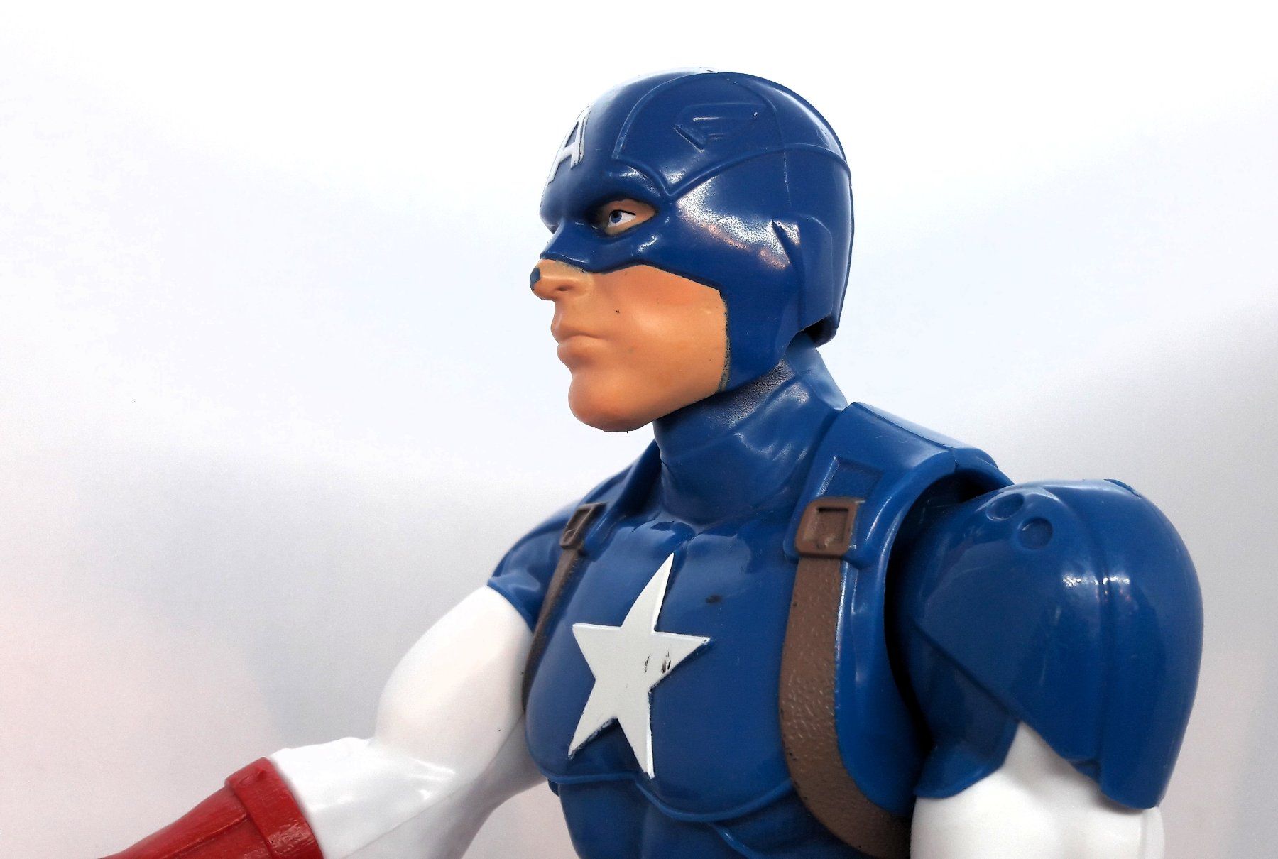 Hasbro Figuren: Captain America Hasbro Avengers 2016 C-3632B – Gebraucht aus Tavannes von Brocashop 4