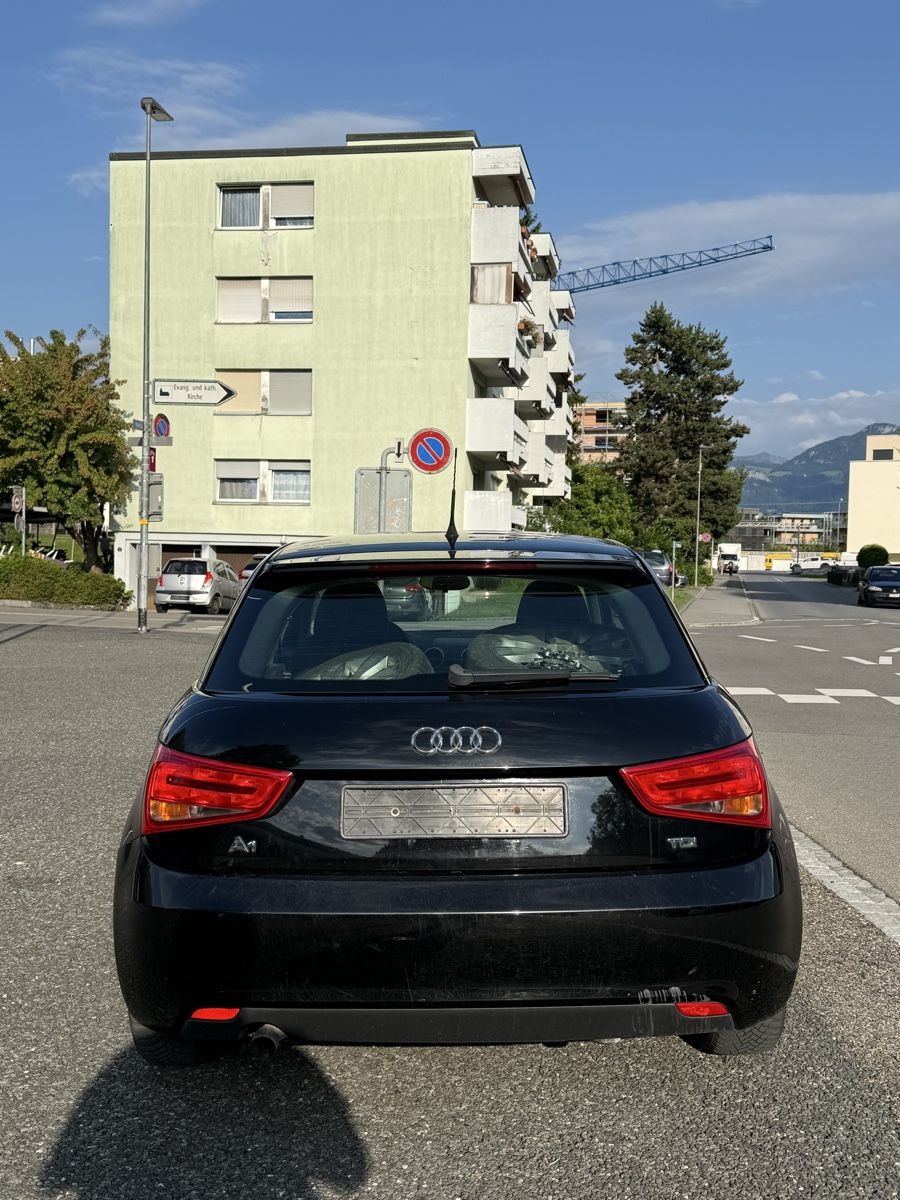Audi Automobili: Audi A1 1.6TDI – Usato da Widnau venduto da SBCars1 5