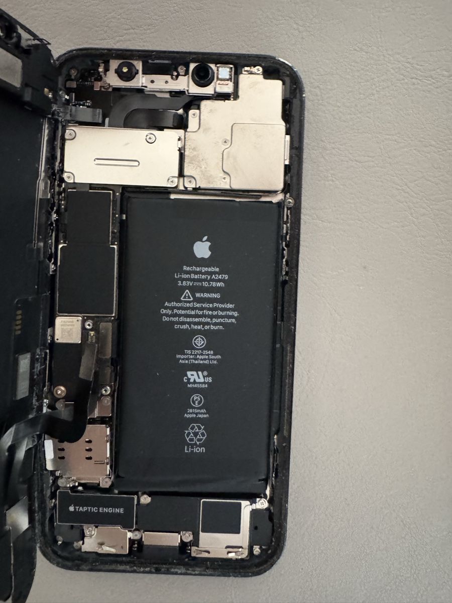Apple Telefoni cellulari / Smartphones: Apple iPhone 12 – Difettoso da Adliswil venduto da Busys 3