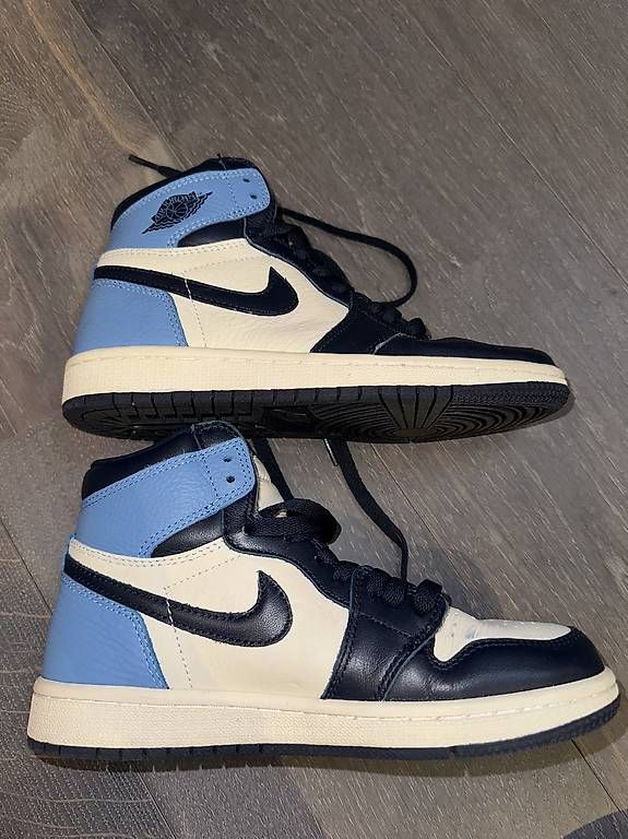 Scarpe da uomo: Nike Schuhe in der Grösse 37.5 – Usato da Wettswil venduto da mia_ql62 1