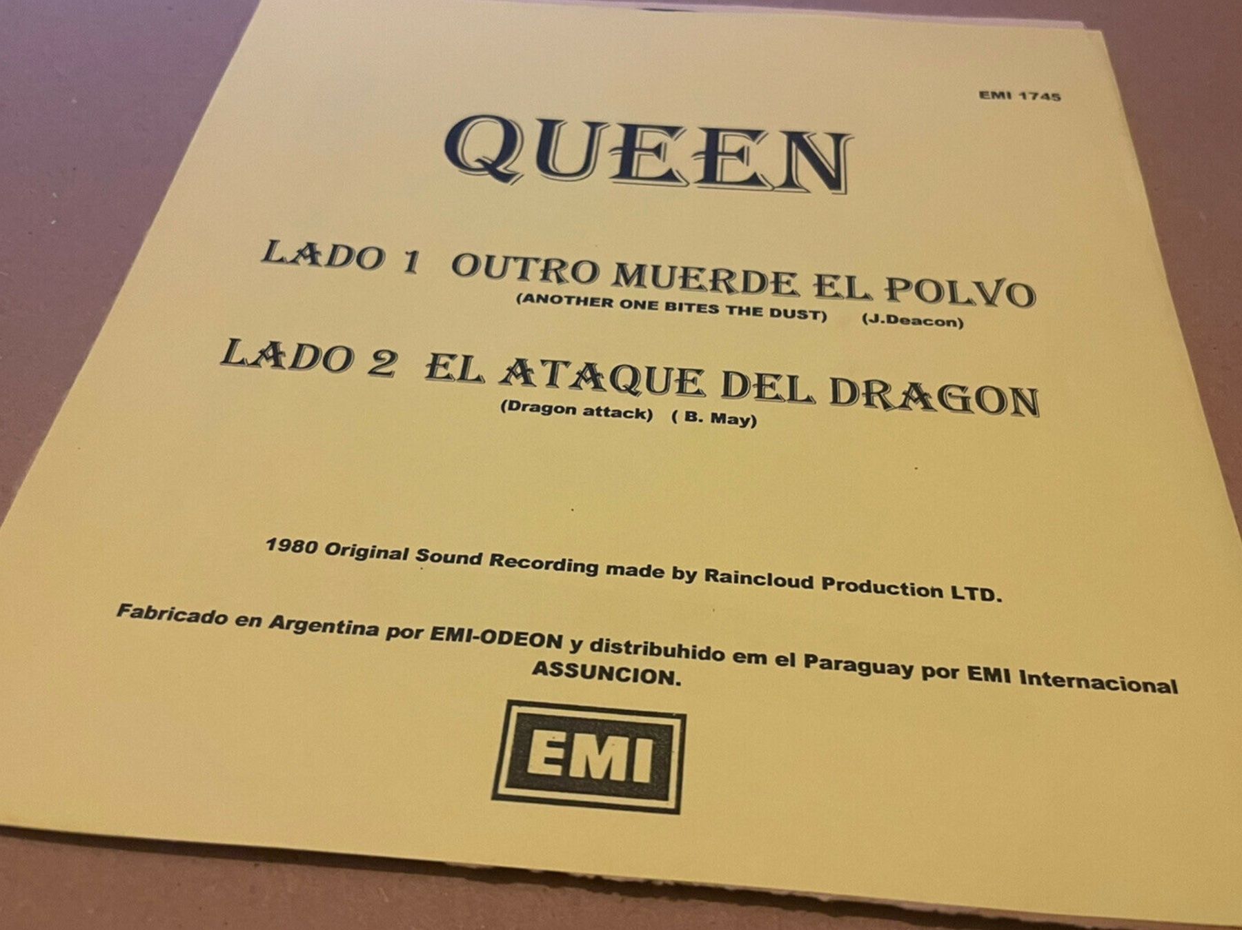 Vinyles: Queen Another One Bites The Dust 7’’ – D'occasion à founex par cetrarese01 1