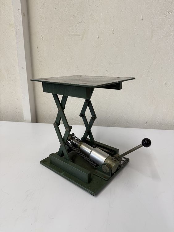 Hydraulischer Laborboy / Labortischheber – Tragkraft 25 kg (Gebraucht ...