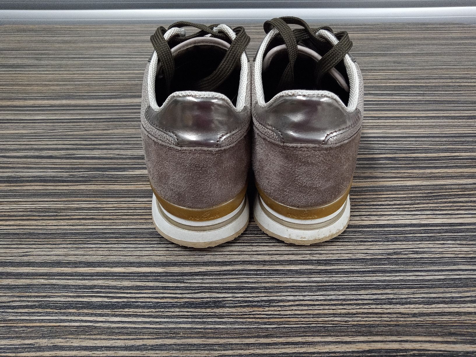Hogan Scarpe da donna: Hogan Sneaker Damen - 24,5cm Innensohle – Usato da Reiden venduto da Zofi-Brocki 3
