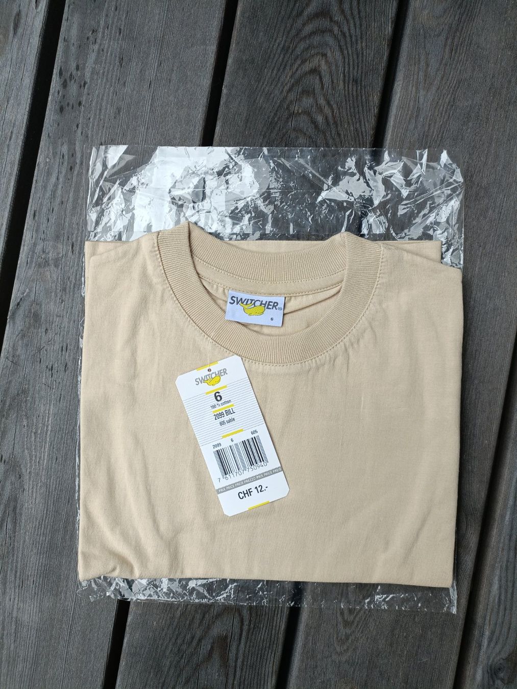 T-shirt: Switcher T-Shirt – Nuovo (secondo la descrizione) da Emmenbrücke venduto da Levira8