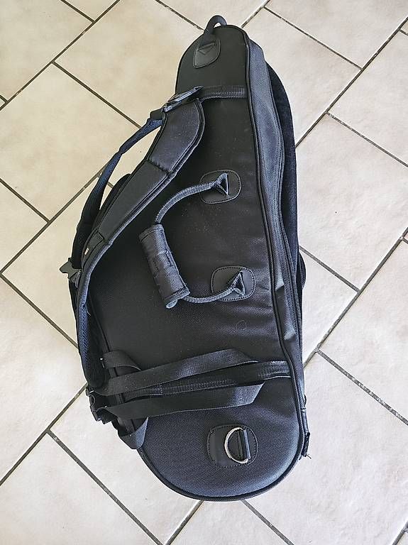 Strumenti musicali: Rucksack für Tenorsaxofon – Usato da Merzligen venduto da rch_lh29 4