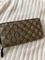 Gucci Portemonnaie GG Supreme mit Bienen Muster