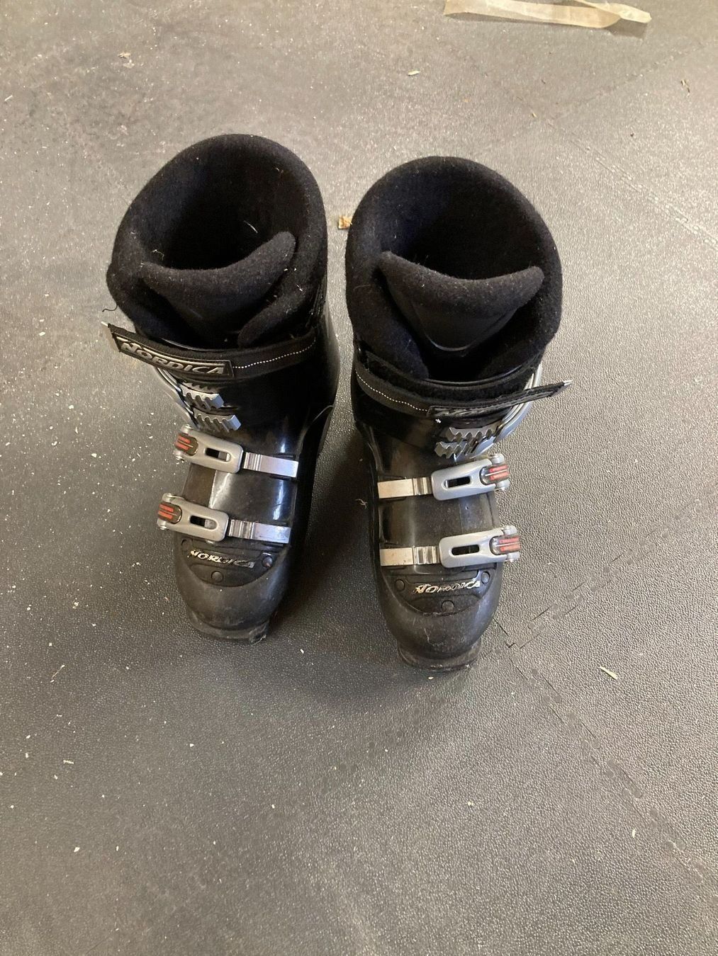 Nordica Herrenschuhe: Skischuh Nordica 39 – Gebraucht aus Niederscherli von ypsilon315