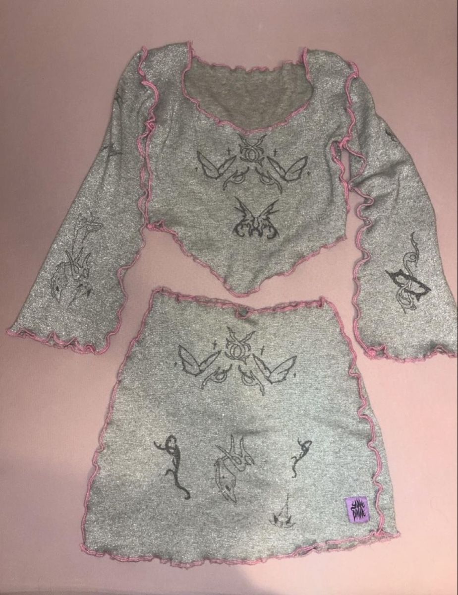 Kleiderpakete: Zweiteiler Set glitzer mit Print - Snake divine – Gebraucht aus Riehen von sof_2xg6