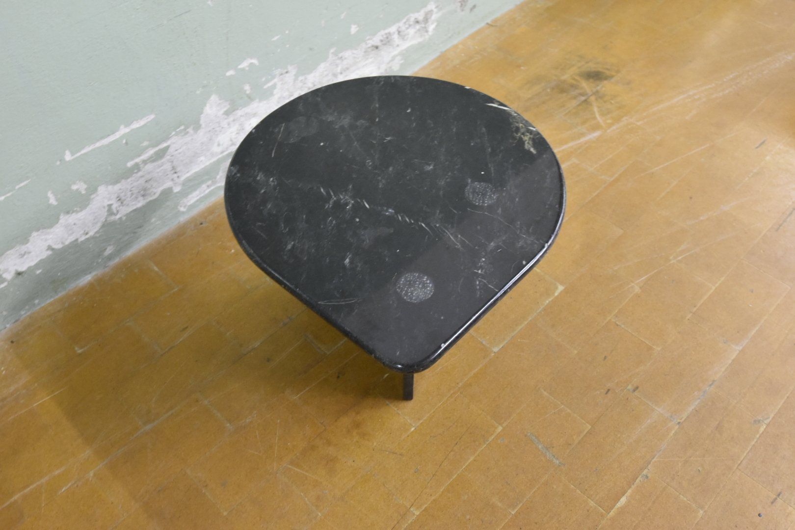 Tavoli: Couchtisch aus schwarzem Marmor – Usato da Lichtensteig venduto da Usedinstorecom 4