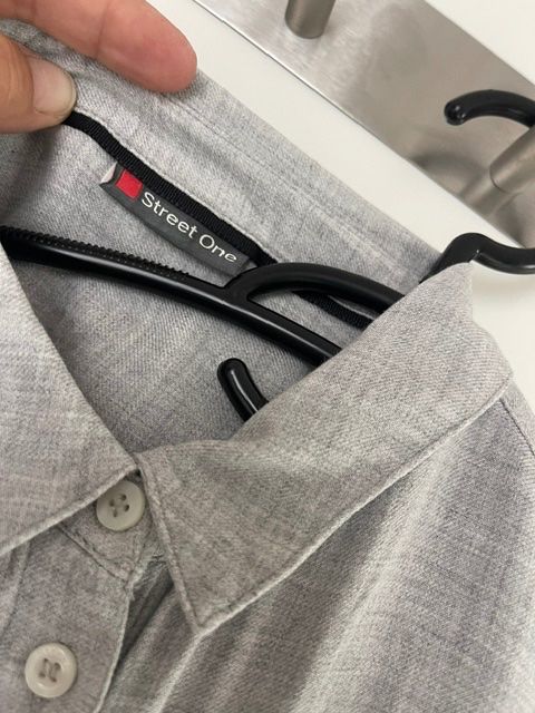 Chemisiers: Street One Bluse grau Gr. 36 – D'occasion à Aesch ZH par niro007 1