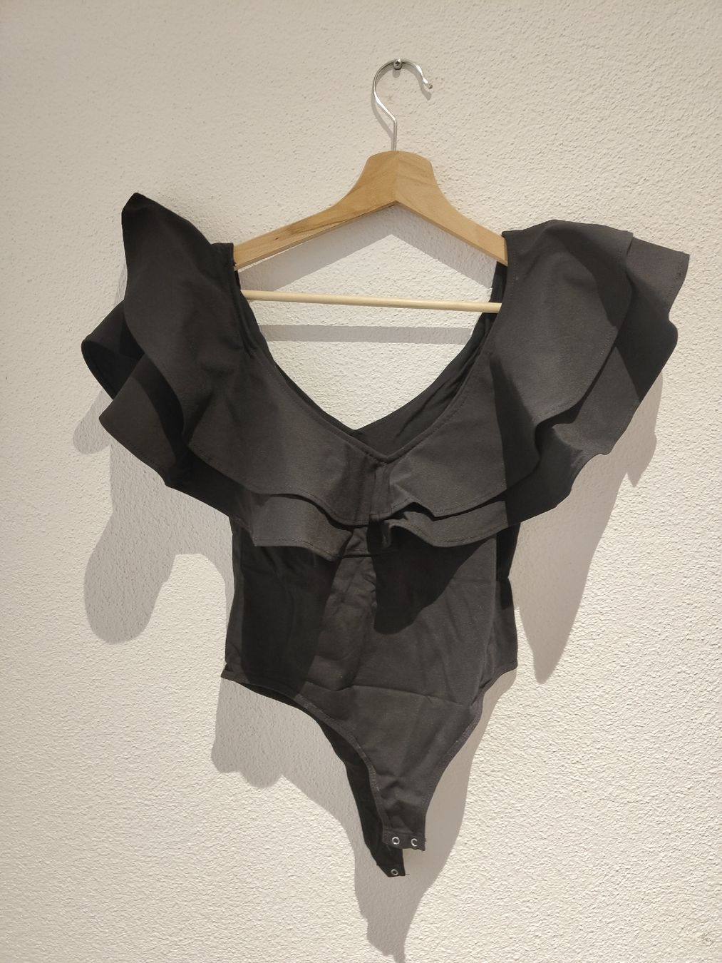 Tops: Shirt mit Puffkragen – Gebraucht aus Russikon von noraarya