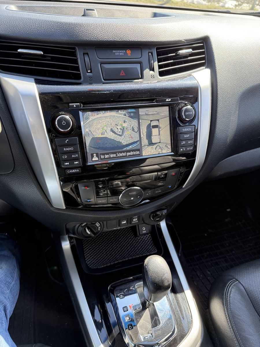 Nissan Nutzfahrzeuge: Nissan Navara Double Cab 2.3 dCi 4x4 Automatik, Top! – Gebraucht aus Fidaz von ikin81 2