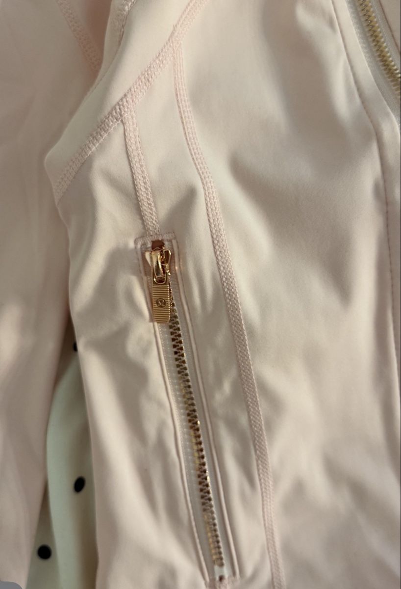 Lululemon Giacche: Lululemon Trainingsjacke rosa Grösse 2  – Nuovo (secondo la descrizione) da Richterswil venduto da dil_vc79 4