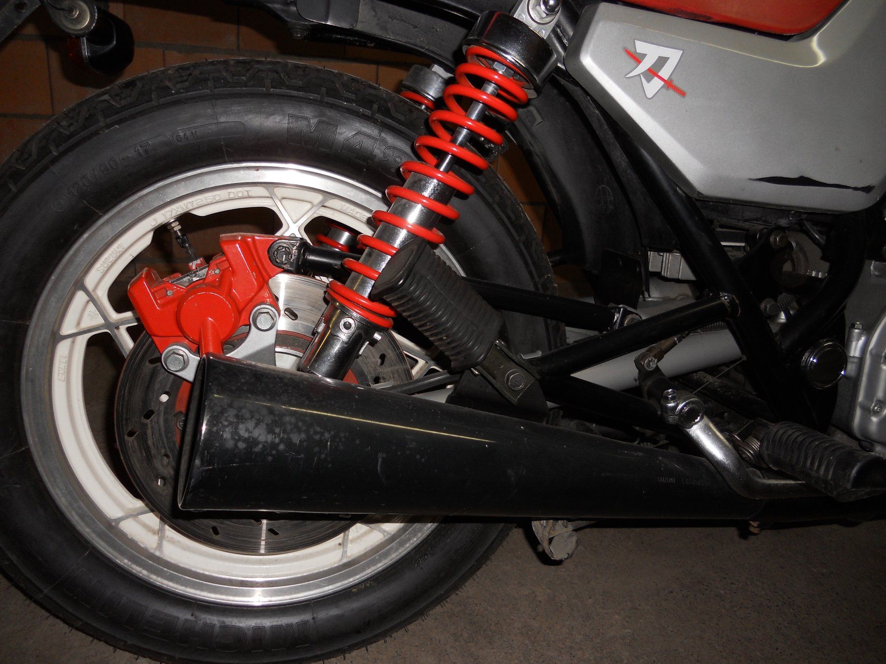 Suzuki Strasse: Suzuki GS650 G Katana 1983 – Gebraucht aus Neuenegg von designart64 5