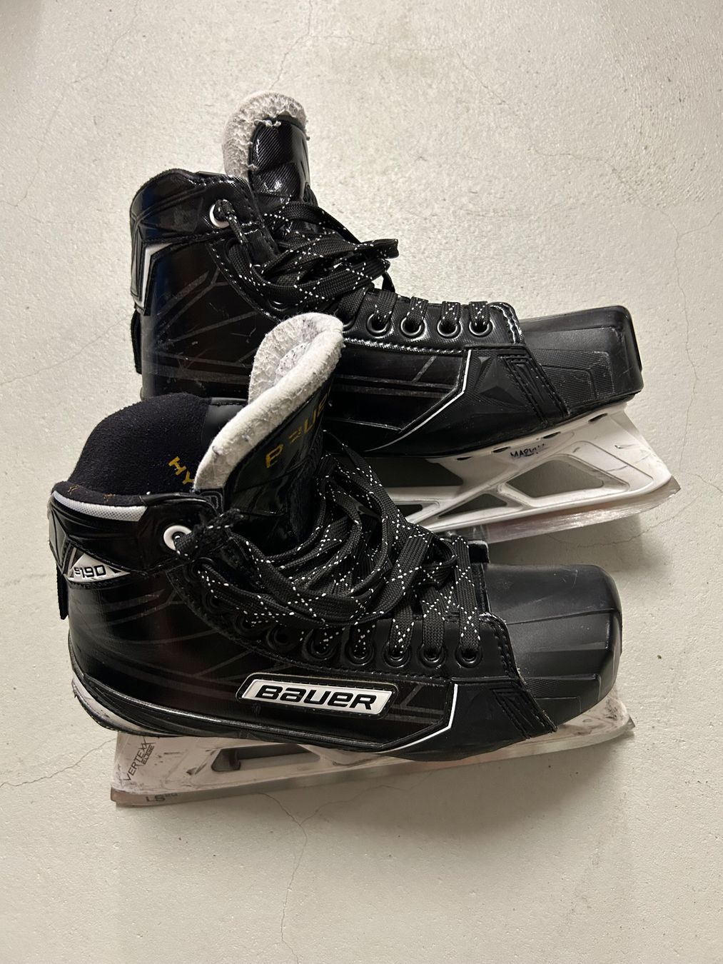 Bauer Pattini da ghiaccio: Bauer Goalie-Schlittschuhe Gr. 41 – Usato da Lütisburg venduto da Gizmo02
