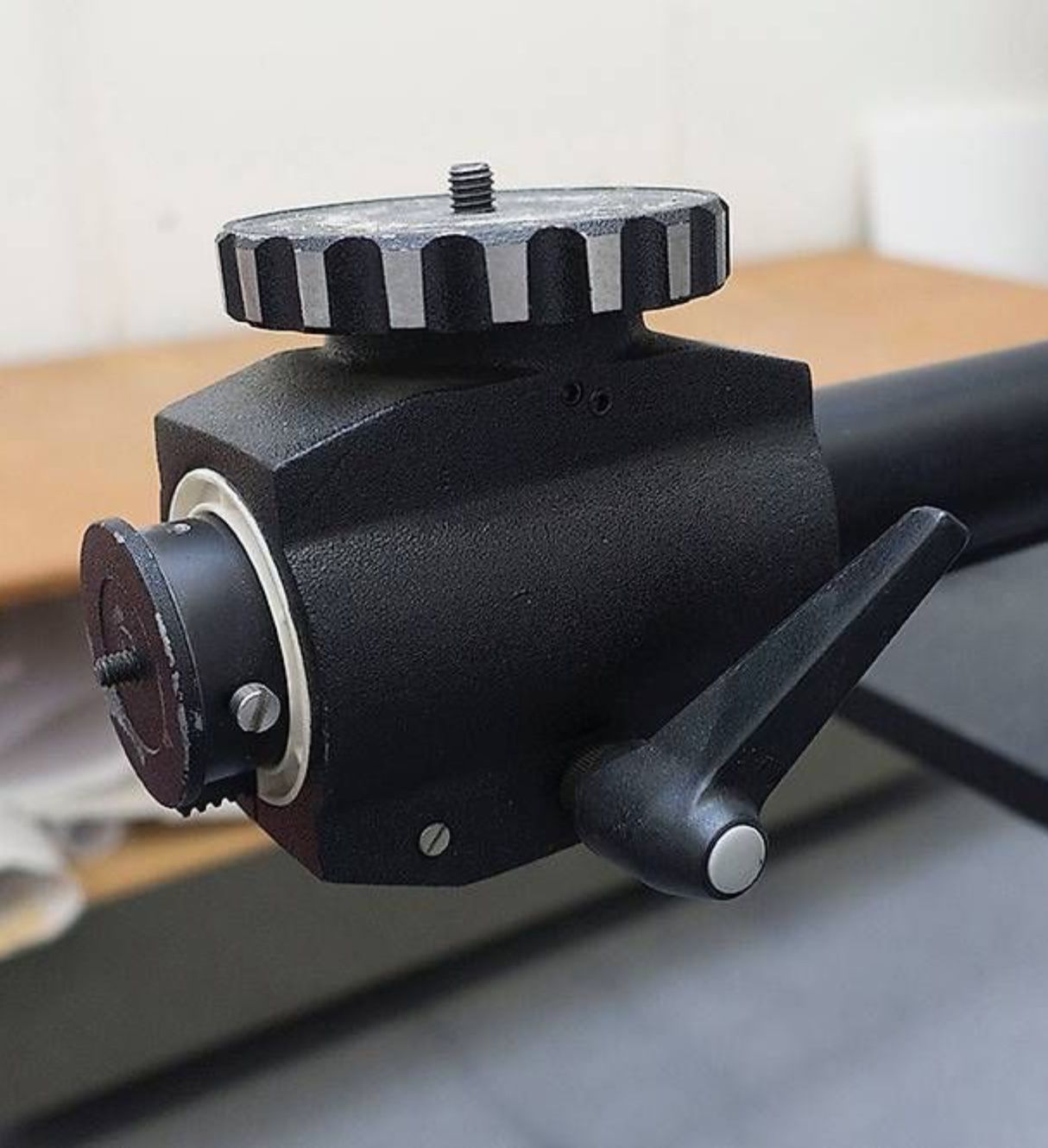 Manfrotto Treppiedi & Teste: Rollstativ, Manfrotto Super Salon Multiblitz Studio Säulenst – Usato da Zürich venduto da Spiliwiller 4