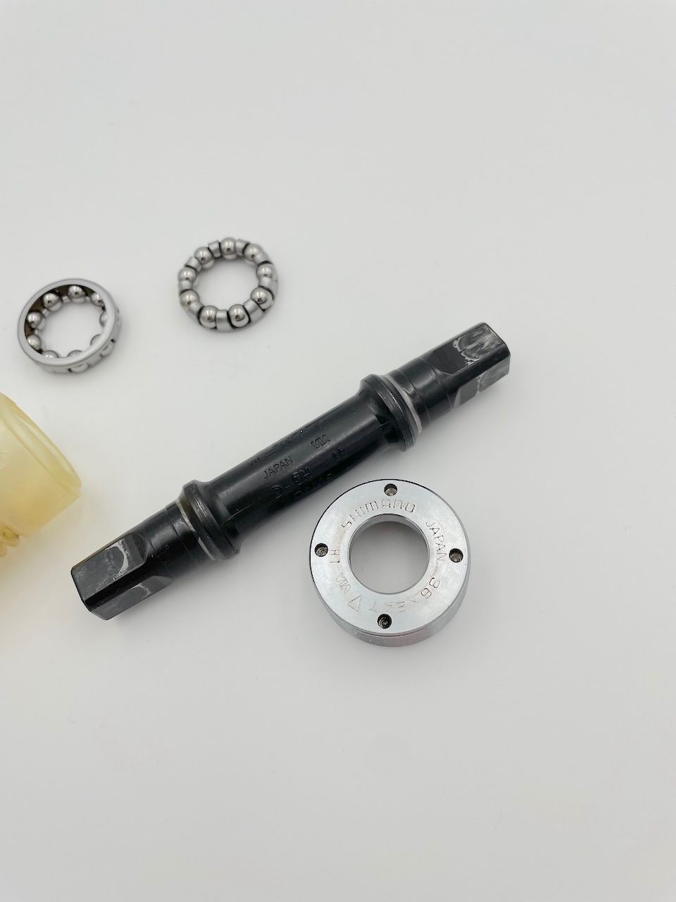 Pezzi di ricambio: Shimano Innenlager ITA – Usato da Solothurn venduto da VintageVelo81 1