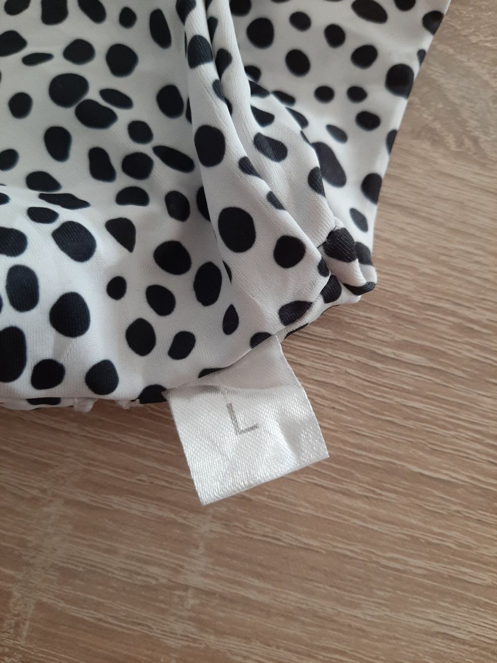 Costumi da bagno & Bikini: Bikini-Oberteil getupft, Gr. L, in der Mitte zum Binden – Usato da Menziken venduto da Rien1 4