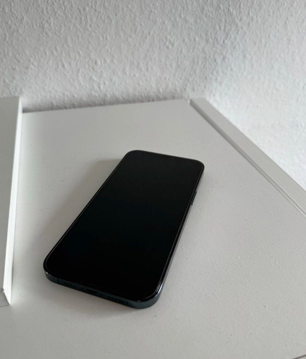 Apple Telefoni cellulari / Smartphones: iPhone 12 Pro Max (512GB) Akku 95% – Usato da Luzern venduto da Waince786 2