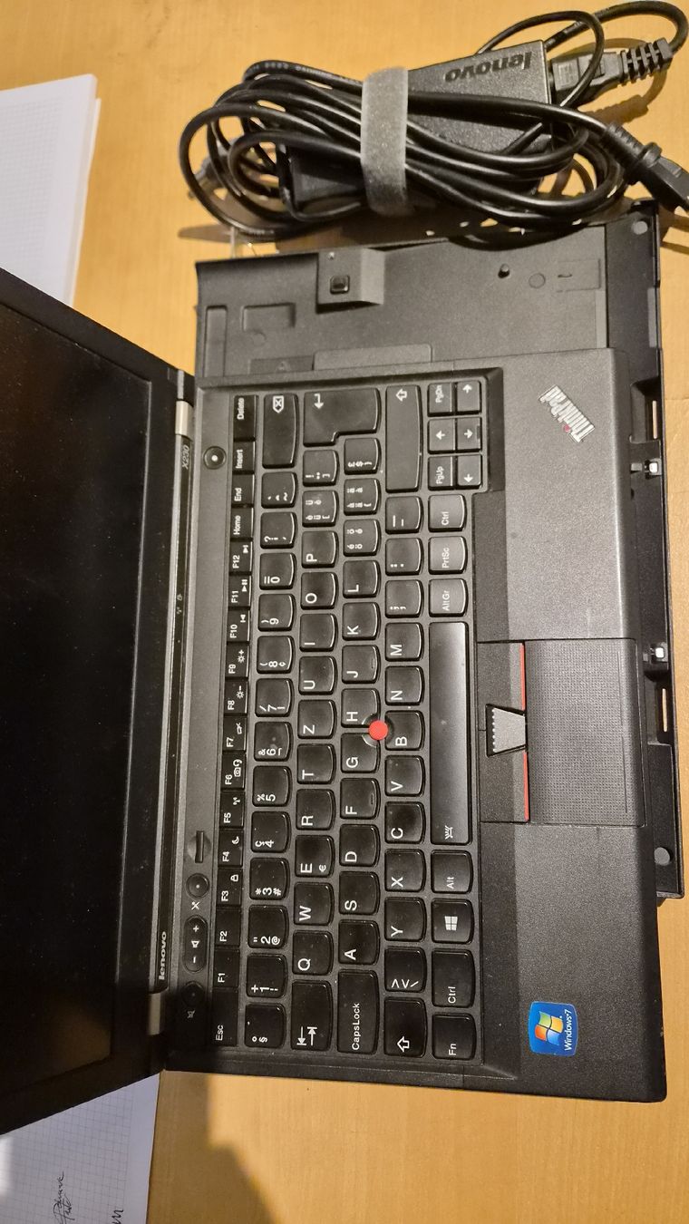 Lenovo Portables: Lenovo Thinkpad x230 – D'occasion à Horgen par domdomdomdom
