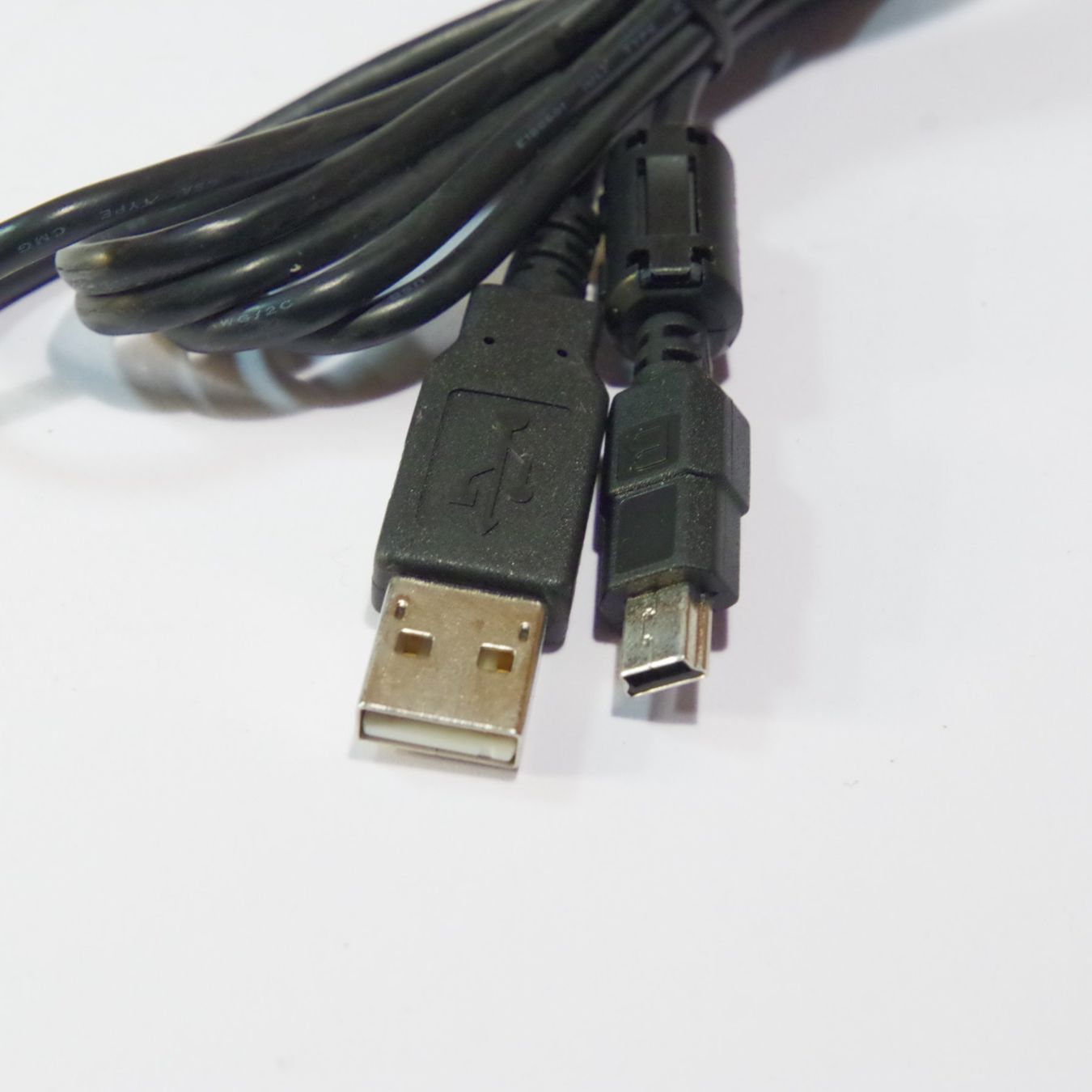 Cavi: USB Kabel für Kamera usw USB B Mini – Usato da Erlinsbach venduto da foto_5018 1