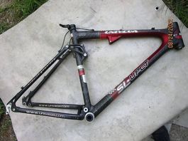 sehr leichter Fully MTB Carbon-Alu Rahmen f.26" 2088g