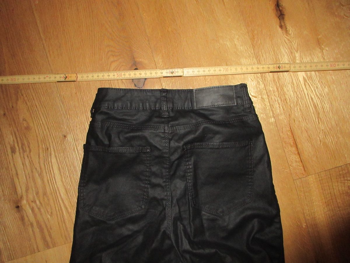 Jeans: Schwarze Bootcut Jeans High Waisted Glänzend – Nuovo (secondo la descrizione) da Chur venduto da noe_mh8b 3
