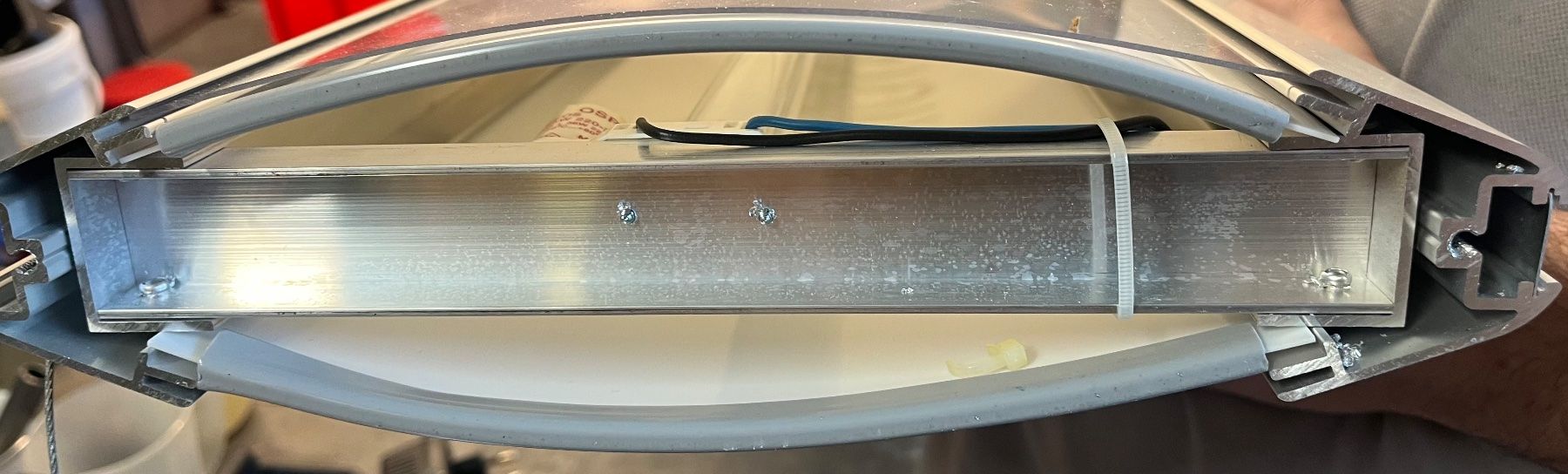 Lampade: Leuchtreklame / Lampe 220 Volt – Usato da Solothurn venduto da auktion-schweiz 3