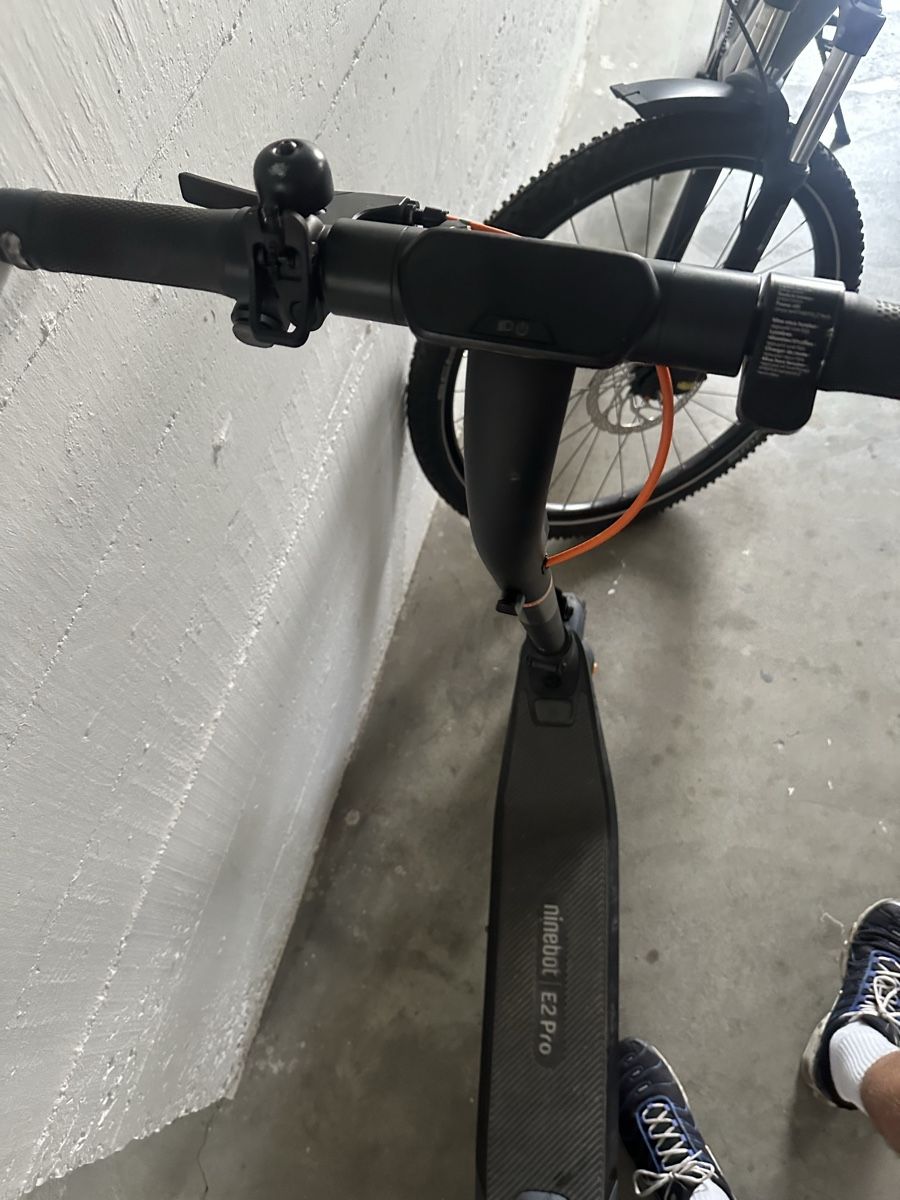 Scooters: Ninebot E2 Pro Elektroroller gebrauchter Zustand – Defekt aus Münsingen von babel3 1
