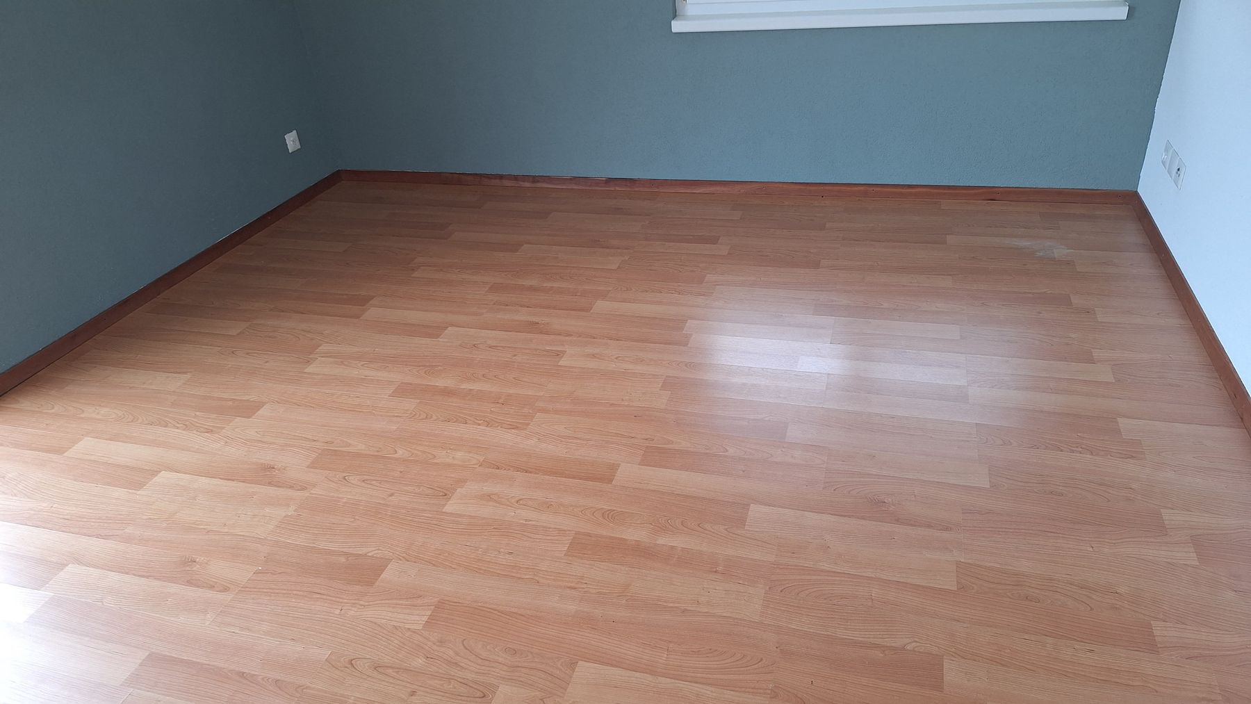 Bodenbeläge: Laminat ab 1.- – Gebraucht aus Kradolf von sar_5bqk
