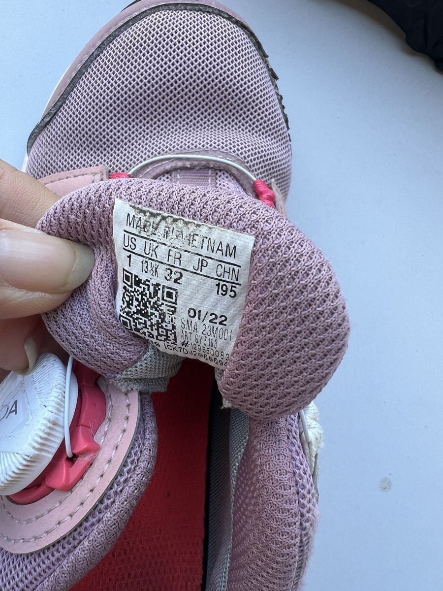 Adidas Chaussures filles: Adidas Terrex Trekkingschuhe Gr. 32 – D'occasion à Heiligkreuz (Mels) par fodo 3